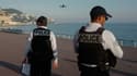 Des policiers à Nice sur la Promenade des Anglais, en mars 2020.