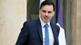 Le ministre du Budget Laurent Saint-Martin quitte le palais présidentiel de l'Elysée, le 13 novembre 2024