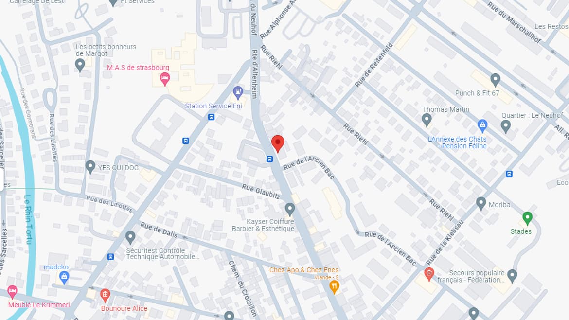 Une voiture a percuté un coffret de gaz à Strasbourg, ce jeudi 27 juin, provoquant une fuite importante au niveau du 13A route d'Altenheim. Une voiture a percuté un coffret de gaz à Strasbourg, ce jeudi 27 juin, provoquant une fuite importante au niveau du 13A route d'Altenheim.