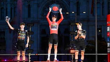 L'Américain Sepp Kuss fête son sacre sur la Vuelta, le 17 septembre 2023