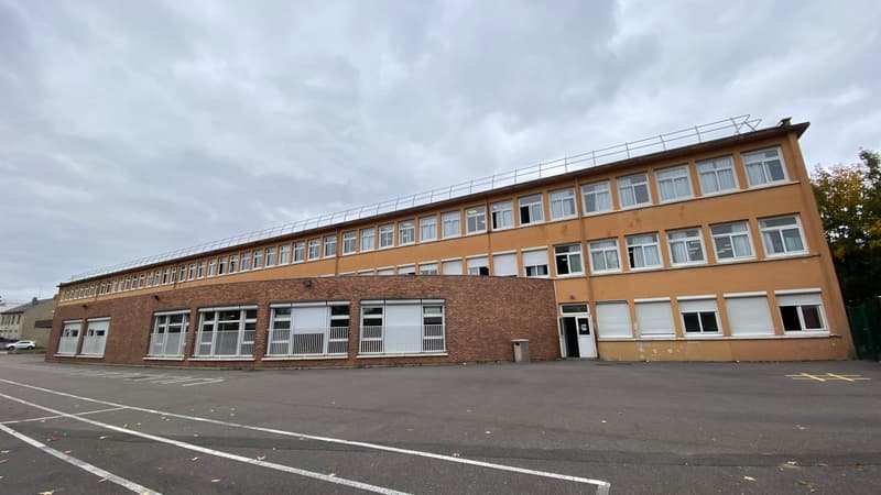 Le collège Marie-Curie d'Étampes.