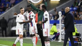 Maxence Caqueret et Peter Bosz