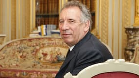 François Bayrou au ministère de la Justice, le 17 mai 2017 lors de la passation de pouvoir avec Jean-Jacques Urvoas.