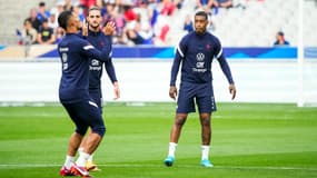 William Saliba, Presnel Kimpembe et Adrien Rabiot en équipe de France