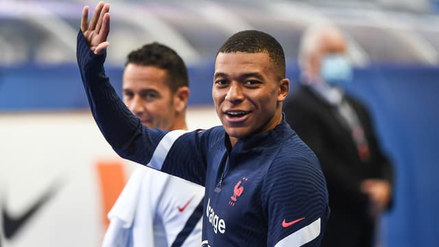 Mbappé sur la jaquette de FIFA 21