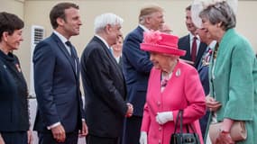 Emmanuel Macron et Elizabeth II lors du 75e anniversaire du Débarquement Allié en 2019