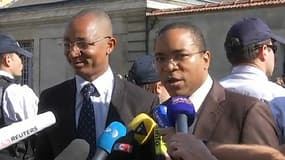 Les deux avocats de Mehdi Nemmouche, ce jeudi matin: Me Apolin Pepiezep (g.) et Me Jean-Paul Mopo Kobanda (d.).