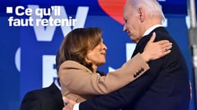 Joe Biden étreint Kamala Harris lors de la première journée de la Convention nationale démocrate (DNC) au United Center de Chicago (Illinois), le 19 août 2024.nois).