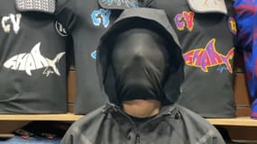 La veste-cagoule est de plus en plus recherchée à Marseille.
