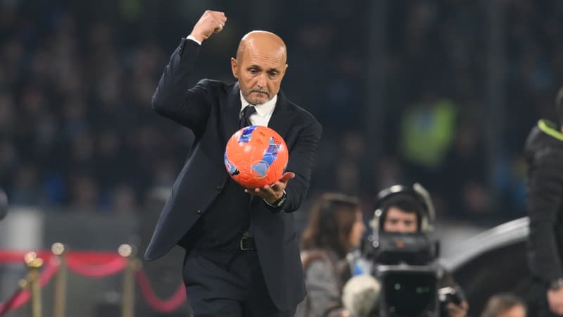 Bus caillassÃ©, huÃ©esâ€¦ lâ€™accueil hostilÃ© rÃ©servÃ© par Naples Ã  son...