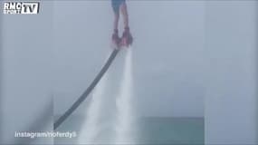 Piqué teste le flyboarding