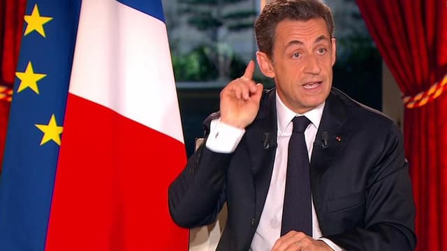 Nicolas Sarkozy a lancé dimanche soir lors d'une émission retransmise par huit chaînes de télévision la dernière salve de réformes de son quinquennat, dont une hausse de TVA pour financer la protection sociale, à moins de trois mois d'une élection préside