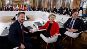 Ursula von der Leyen ce jeudi à Versailles avec les chefs d'Etat européens.