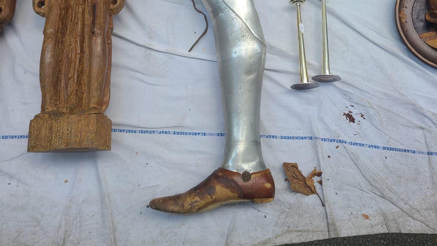 Les chineurs se sont pressés dans les rues de Lille le samedi 14 et dimanche 15 septembre et sont parfois tombés sur des objets étonnants. 