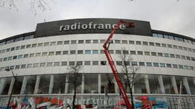 Le ministre de la Culture Franck a préempté 6 canaux pour que Radio France puisse diffuser en DAB+ ses chaînes nationales (France Inter, franceinfo, France Culture, France Musique, Fip et Mouv').