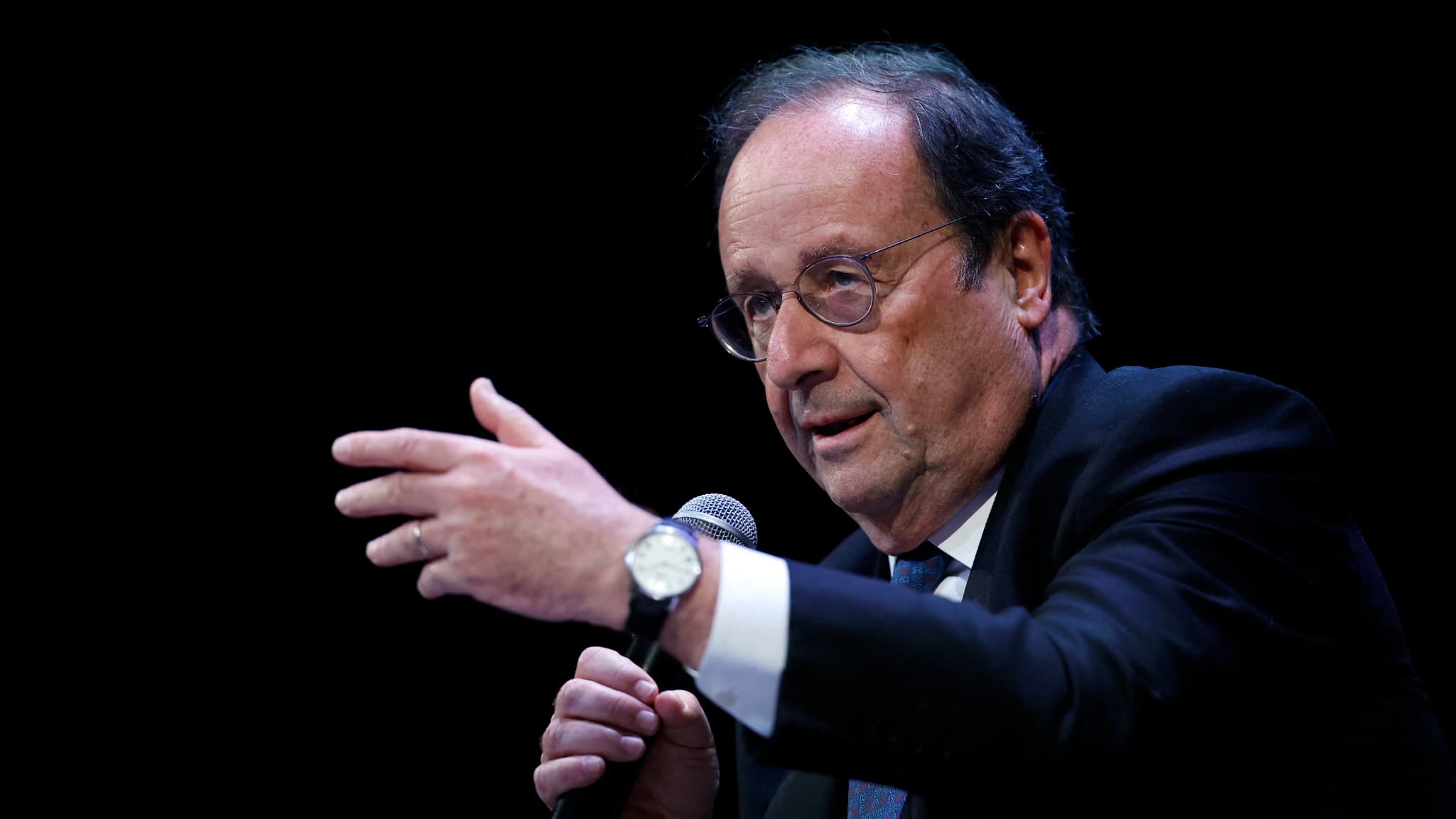 "C'est bien beau de dire 'on va travailler plus'": débat entre Édouard Philippe et François Hollande sur les retraites
