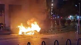 De nouvelles violences ont éclaté vendredi soir à Marseille, où des commerces ont été pillés. 
