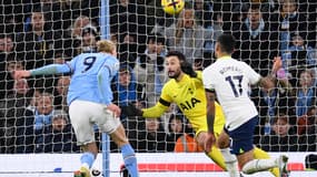 Haaland buteur contre Manchester City.
