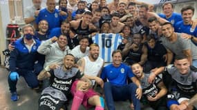 Une victoire et une belle célébration pour Maradona