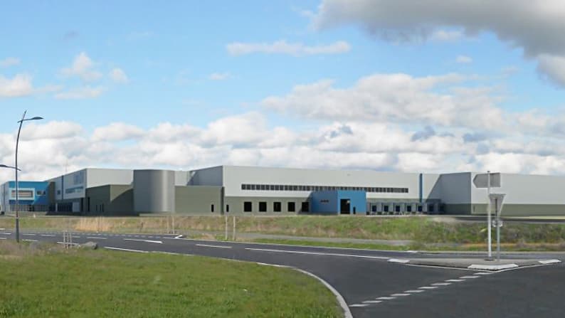 La plateforme logistique d'Action à Angers implique la construction d’un bâtiment de 56.000 mètres carrés sur un terrain de 14 hectares. La plateforme logistique d'Action à Angers implique la construction d’un bâtiment de 56.000 mètres carrés sur un terrain de 14 hectares.