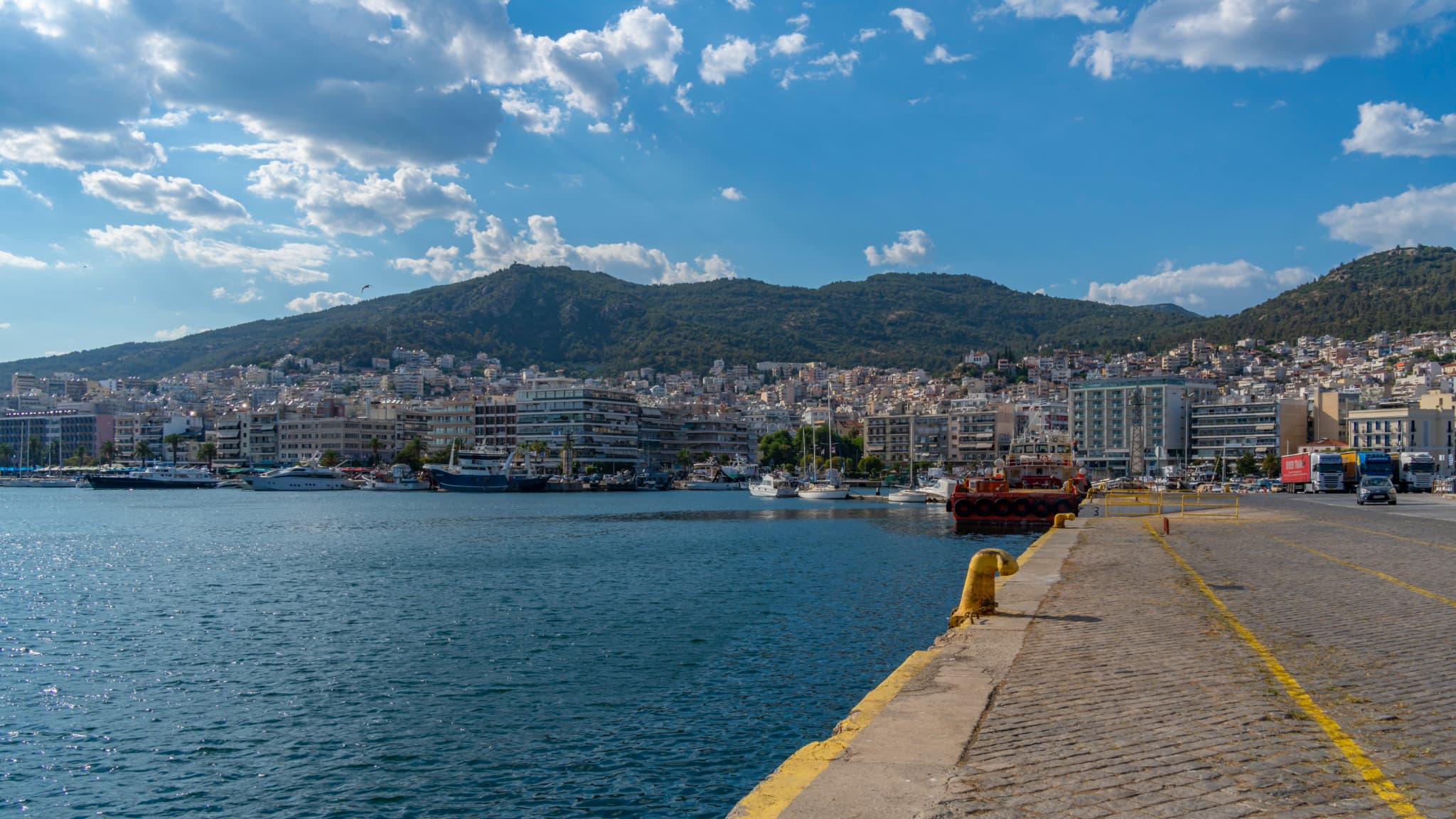 "UNE TRAGÉDIE": UNE TOURISTE BRITANNIQUE, DISPARUE EN GRÈCE, FINALEMENT RETROUVÉE MORTE UN MOIS PLUS TARD