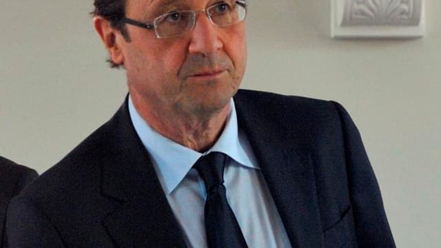 François Hollande a pris samedi la Corse, la région d'Europe qui connaît le plus grand nombre d'homicides par rapport au nombre d'habitants, comme exemple de l'échec de la politique de Nicolas Sarkozy en matière de sécurité. /Photo d'archives/REUTERS/Phil