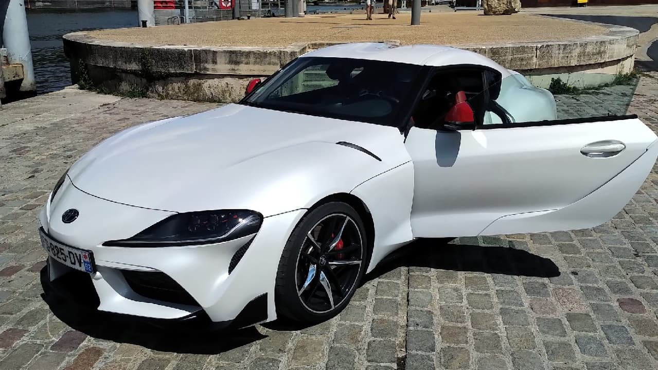 Cette Supra a été conçue en partenariat avec BMW.