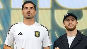 Clément Goguey avec Michou lors de la draft de la Kings League France, le 24 mars 2025 à Paris