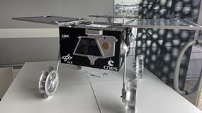 Le rover franco-allemand Idéfix présenté par le Cnes le 20 juin 2023.