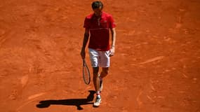 La désillusion de Daniil Medvedev battu par le Chilien  Christian Garin à Madrid, le 6 mai 2021