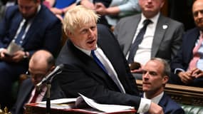 Boris Johnson pendant les questions au Premier ministre à la Chambre des communes à Londres, le 6 juillet 2022.