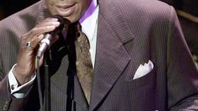 Le producteur Don Cornelius, créateur de "Soul Train", une émission légendaire de la télévision américaine qui a contribué à diffuser la culture pop noire, s'est suicidé mercredi à Los Angeles. Il était âgé de 75 ans. /Photo d'archives/REUTERS/Ethan Mille