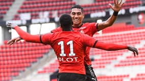 MBaye Niang célèbre avec Raphinha au Stade Rennais, 12 août 2020