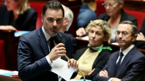 Le ministre du Budget et des Comptes publics Laurent Saint-Martin s'adresse aux députés à l'Assemblée nationale, le 15 octobre 2024 à Paris