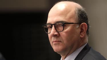Pierre Moscovici, sera entendu mardi par la commission des Finances de l'Assemblée sur sa gestion de l'affaire Cahuzac. /Photo prise le 4 avril 2013/REUTERS/Jean-Marc Loos