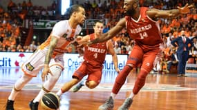 Justin Cobbs (Le Mans) face à Georgi Joseph (Monaco)
