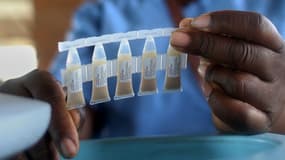 Des doses de vaccins contre le choléra à la polyclinique de Kuwadzana, à Harare, au Zimbabwe, le 29 janvier 2024 (illustration)