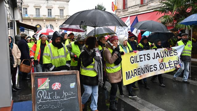 Les gilets jaunes de Marennes-Oléron le 15 décembre.