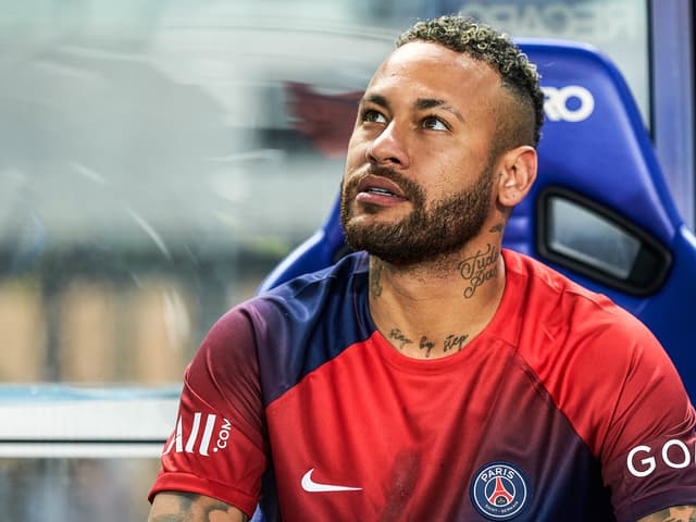 PSG : Neymar a fêté son anniversaire avec Messi et d'autres stars  parisiennes