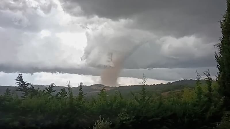 Quitter sa voiture, se placer loin des fenêtres... Quels comportements adopter face à une tornade?