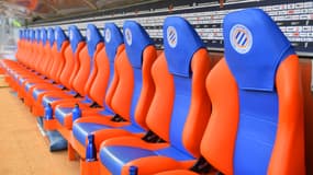 Le banc de touche aux couleurs de Montpellier, le 10 mai 2025