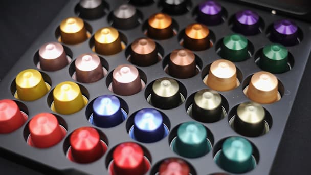 Carte Noire déclare la guerre à Nestlé en lançant ses capsules compatibles  Nespresso