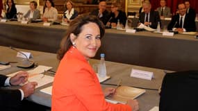 Ségolène Royal a fait mercredi une rentrée politique remarquée à l'Elysée, où elle a participé à une réunion des présidents de région. /Photo prise le 12 septembre 2012/REUTERS/Francois Mori/Pool