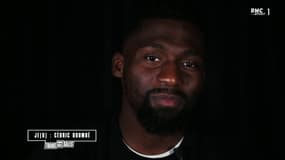 Cédric Doumbé explique sa fierté d'être devenu champion du monde de kick-boxing devant sa mère
