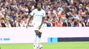 Le joueur de l'OM Darryl Bakola lors d'un match de présaison au Vélodrome, 2 août 2025