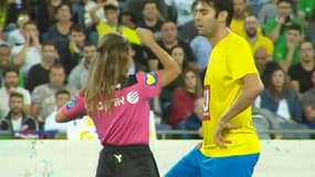 Carton jaune très spécial pour Kaka