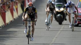 Romain Bardet et Thibaut Pinot assistent impuissants à la victoire de Stephen Cummings à Mende