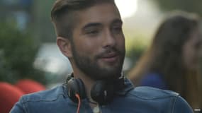 Kendji Girac dans le clip d'Andalouse.