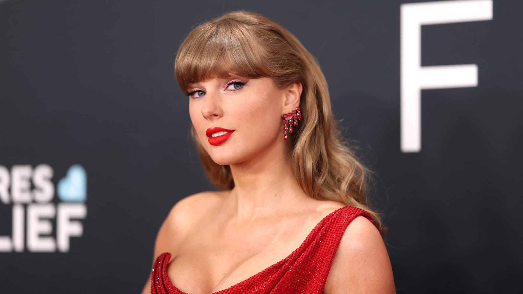 POURQUOI TAYLOR SWIFT CITE LE REAL MADRID DANS UNE NOUVELLE CHANSON