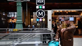 L'entrée du RER et du métro, Gare du Nord à Paris